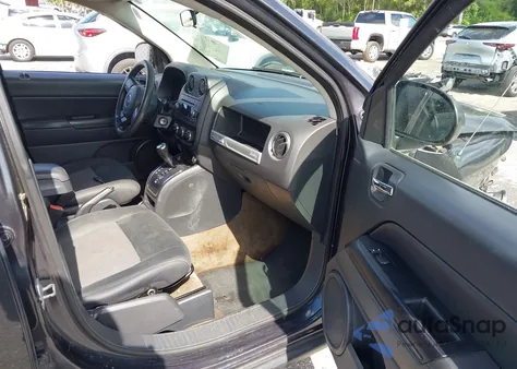 2014 Jeep Compass Sport из США, поврежденный, VIN 1C4NJCBA2ED545806